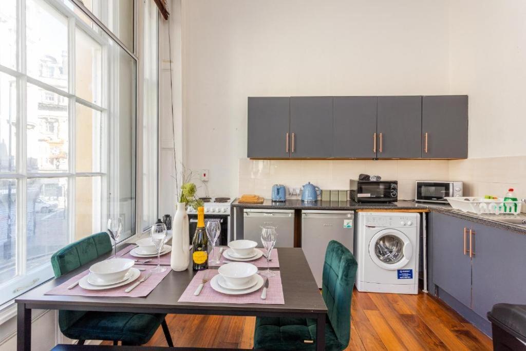 Newcastle'S Most Central Apartment - Sleeps 10 Newcastle upon Tyne Exterior foto