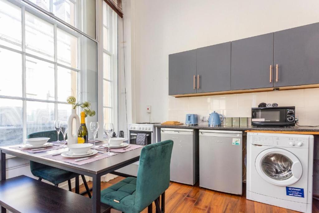 Newcastle'S Most Central Apartment - Sleeps 10 Newcastle upon Tyne Exterior foto