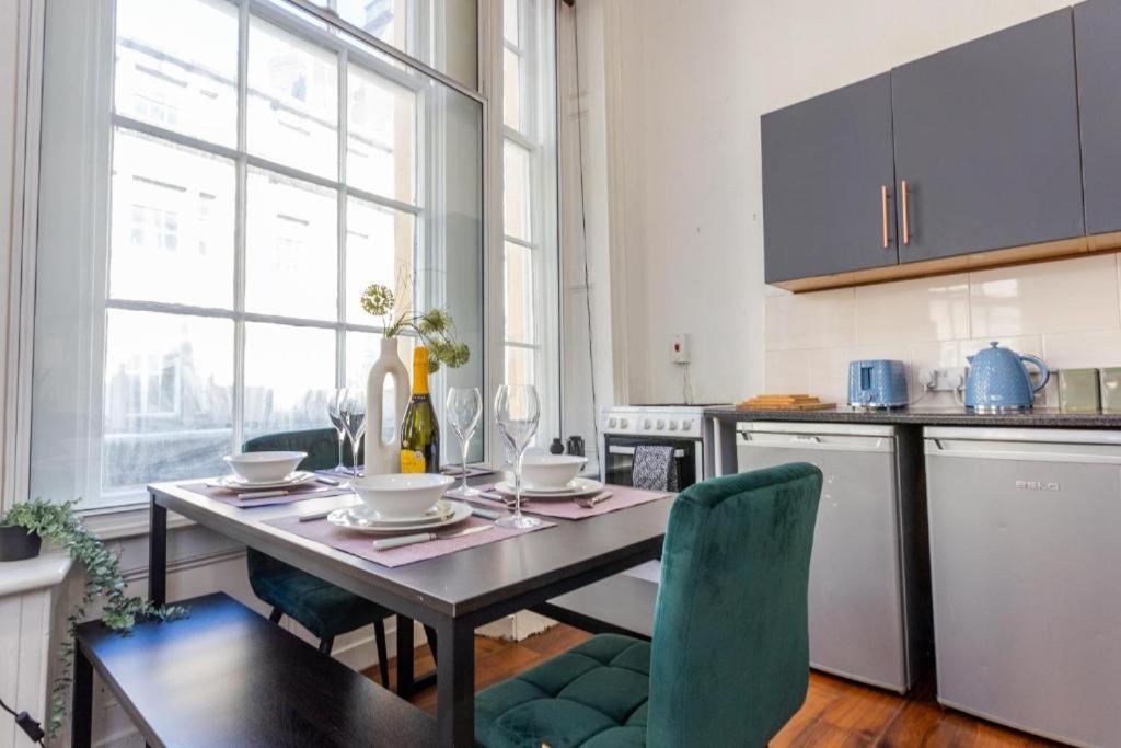 Newcastle'S Most Central Apartment - Sleeps 10 Newcastle upon Tyne Exterior foto