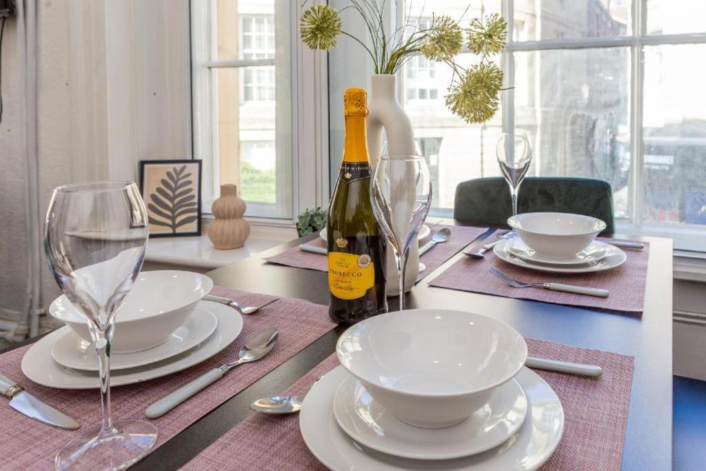 Newcastle'S Most Central Apartment - Sleeps 10 Newcastle upon Tyne Exterior foto
